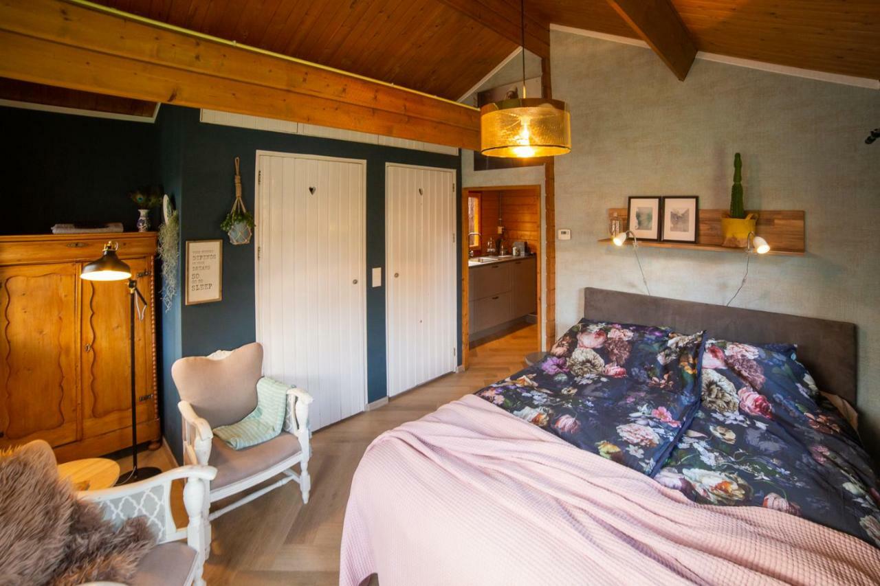 Onder De Kersenboom Bed & Breakfast Hilversum Exterior photo
